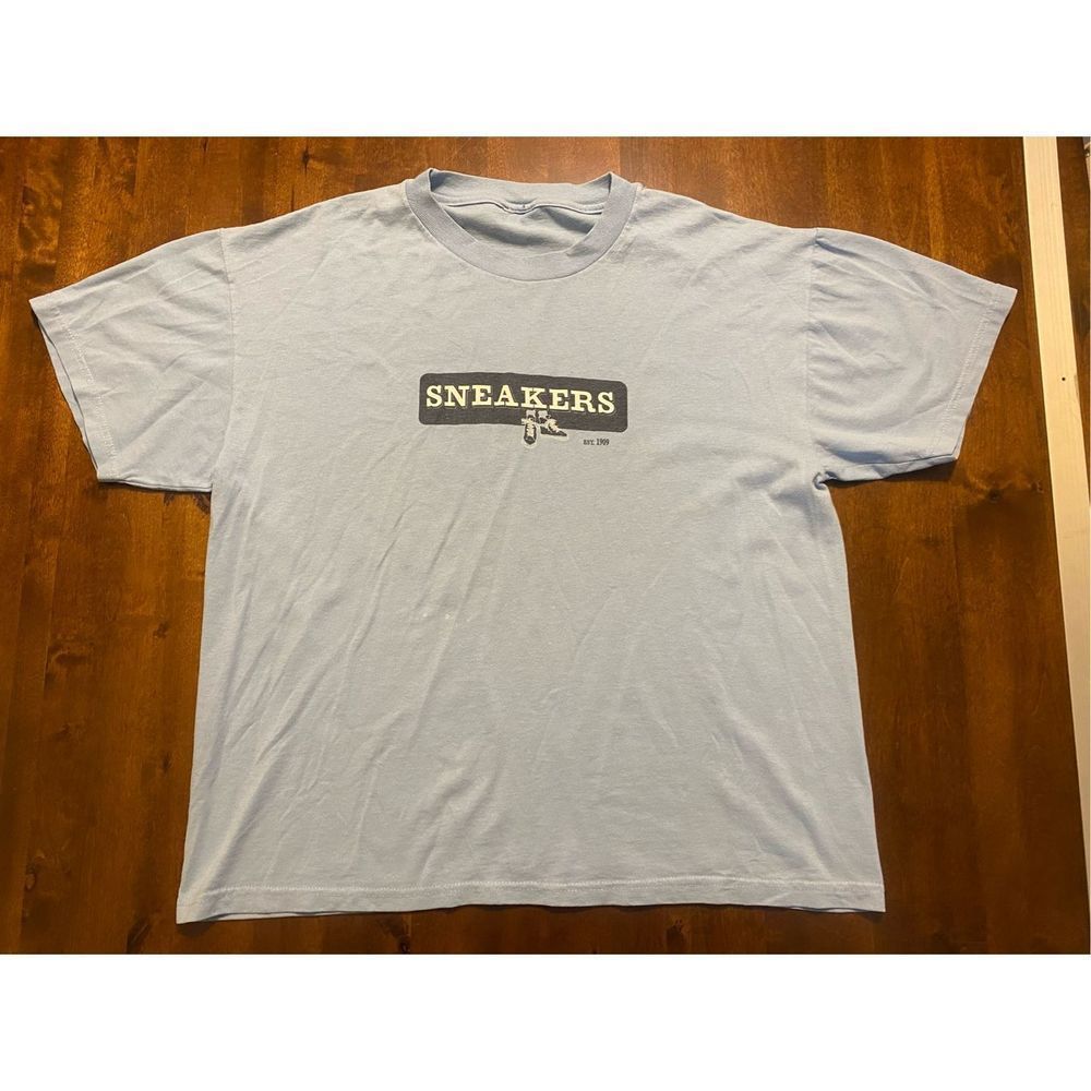 Vtg Sneakers retro logo T Shirt Large